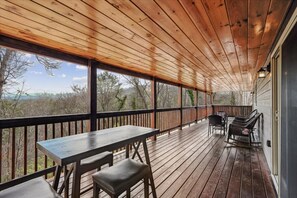 Outdoor dining - Relax & Unwind w/ Hot Tub & Games (Sevierville)