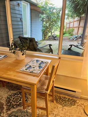 Dining - Mercer Island Private Retreat (Mercer Island)