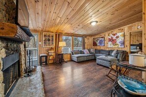 TV, fireplace - Charming Mountain Hideaway w/ Hot Tub (Sevierville)