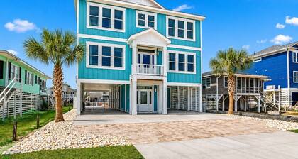 Brand New Waterfront, Heated Pool-Spa, Elevator, Game Rm, 3min walk to the beach