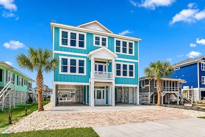 Brand New Waterfront, Heated Pool-Spa, Elevator, Game Rm, 3min walk to the beach