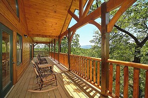 Property grounds - Mountain Mansion w/ Views, Hot Tub & Games (Gatlinburg)