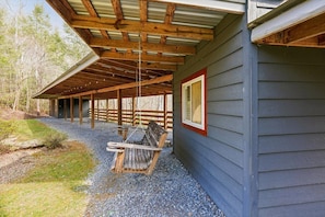 Property grounds - Wooded Family Retreat w/ Hot Tub & Games (Gatlinburg)