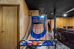 Games room - Delightful Modern Home w/ Hot Tub & Games (Gatlinburg)