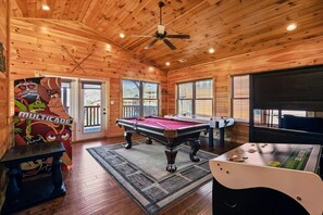 Spielezimmer