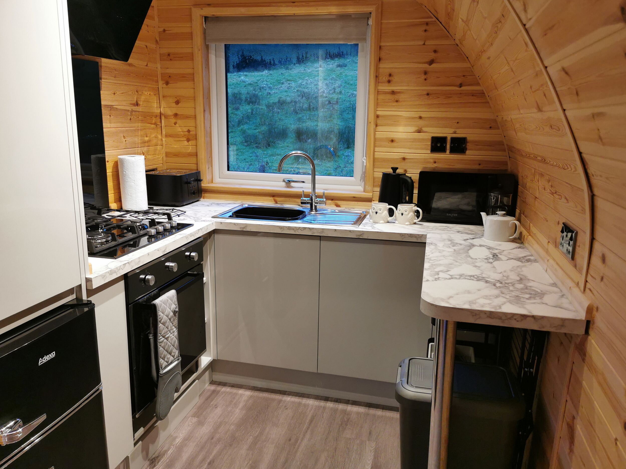 เครื่องครัว/จาน/ ช้อนส้อม