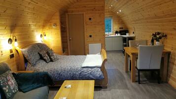 1 bedroom, WiFi (free), individually decorated, individually furnished
