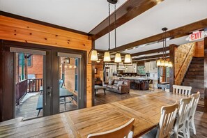 Dining - Gorgeous Mountain Views & Private Indoor Pool Await (Gatlinburg)