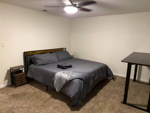 Iron/ironing board, WiFi, bed sheets - Kipps Hill Haven B — Folsom Lake Escape (El Dorado Hills)