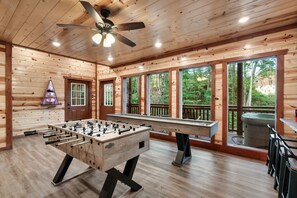 Games room - Glorious Mountain Lodge w/ Pool, Theater & Hot Tub (Gatlinburg)
