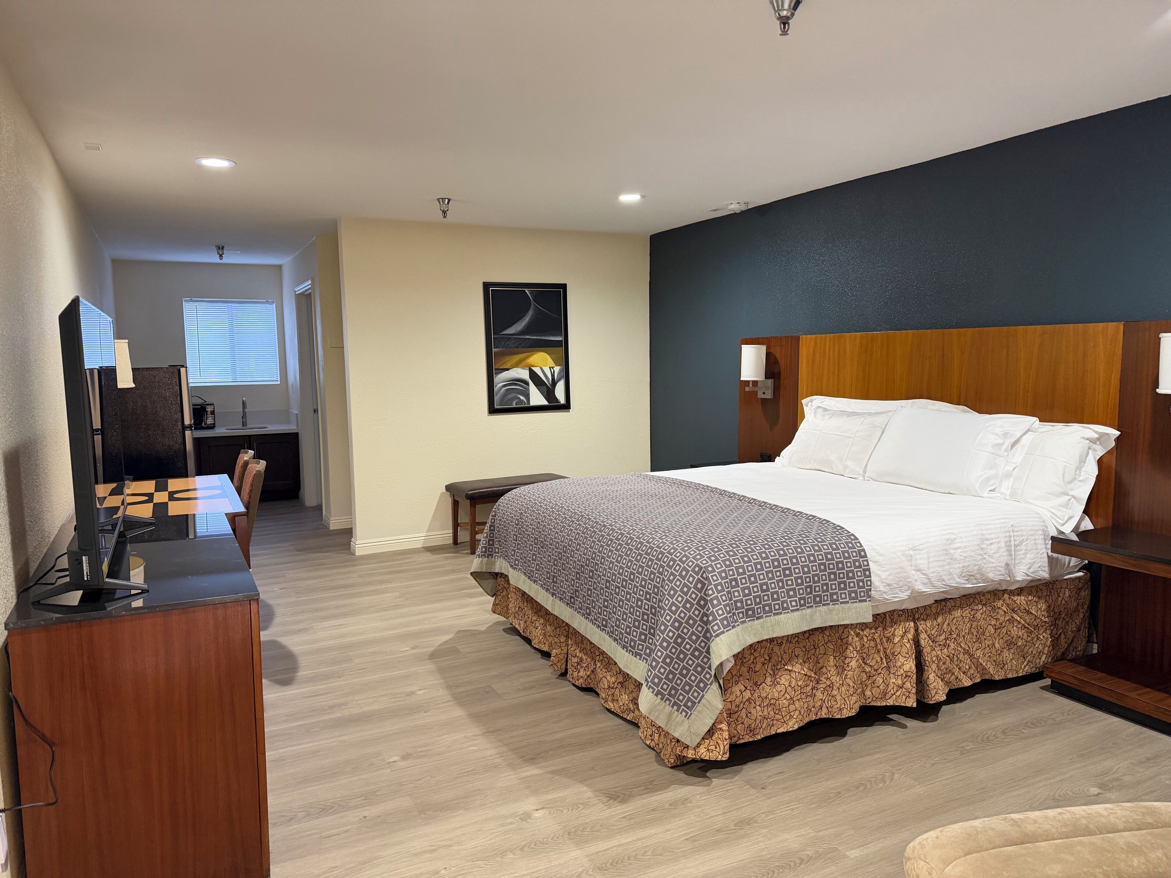 Chambre simple de base | Couette en duvet, lit avec matelas à plateau-coussin