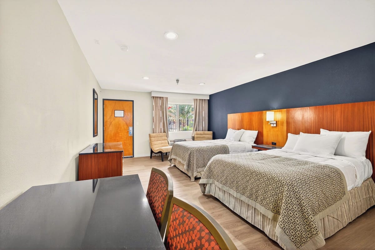 Doppelzimmer | Bügeleisen/Bügelbrett, kostenloses WLAN