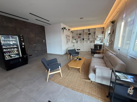 Living area. 1 room 59€ (double bed 2person)