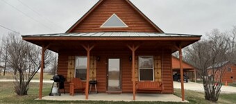 Lakefront Cabin w/ Grill & Lake Resort Amenities