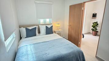 2 多间卧室、办公桌、熨斗/熨衣板、WiFi