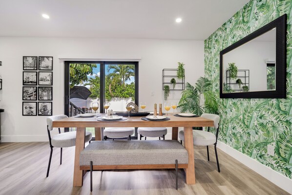Dining - Bright 3BR Home near Beaches & Miami Shores (Miami)