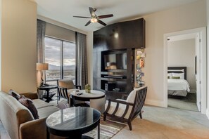 2 bedrooms, in-room safe, iron/ironing board, WiFi - Wyndham Desert Blue 2BD/2BA (Las Vegas)