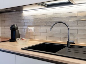 Fridge, oven, dishwasher, cookware/dishes/utensils - Central Home Sanremo by Interhome (Sanremo)