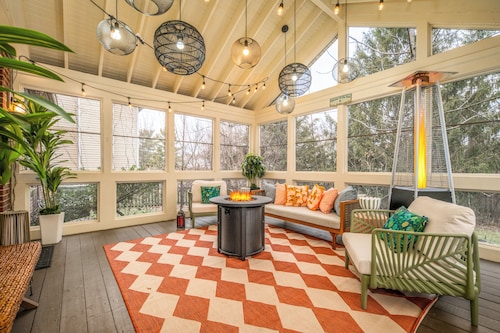 Wright Stay: Hot Tub, Game Room, Sunroom, Fire-Pit