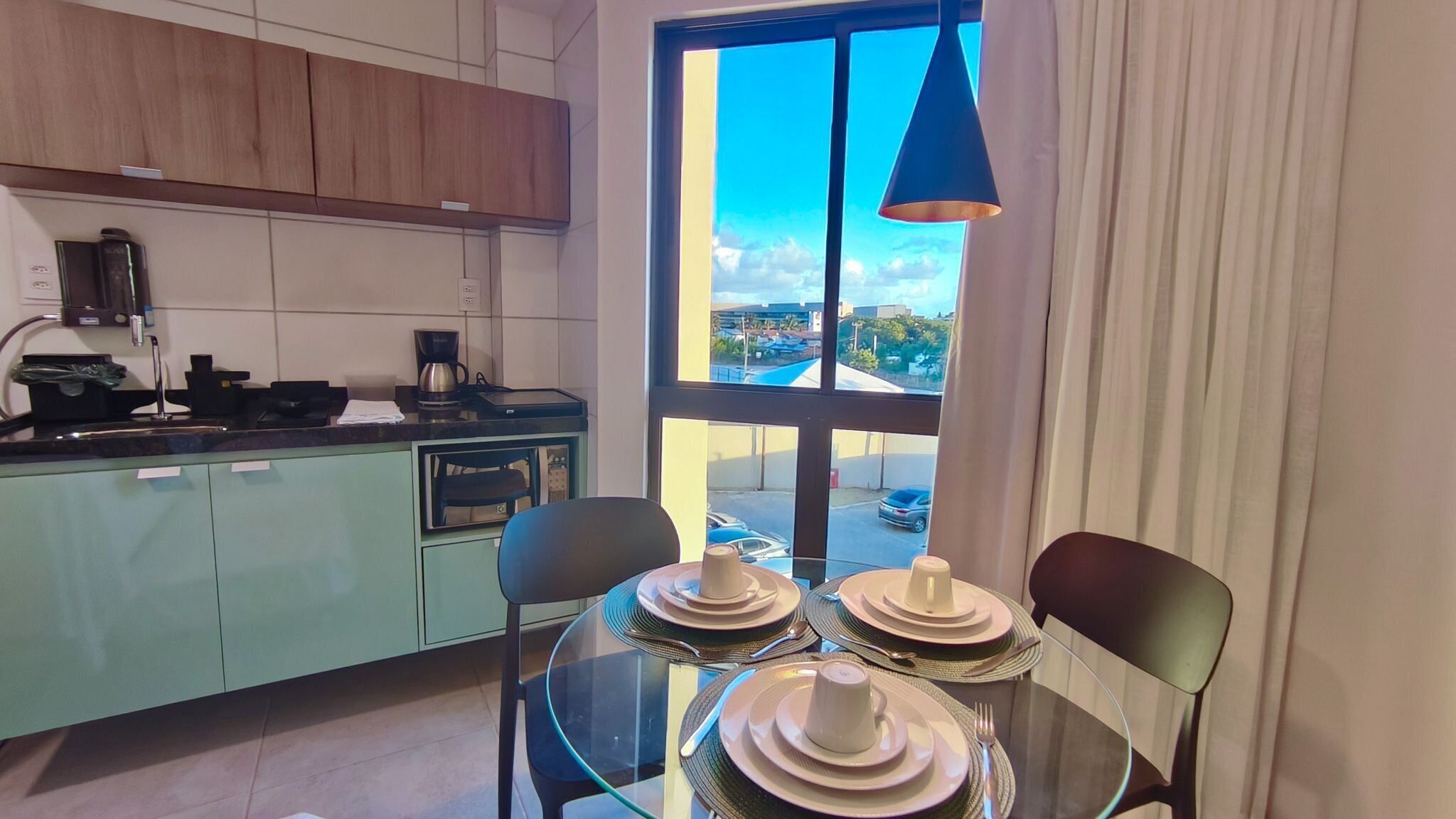 Classic Studio | Dining