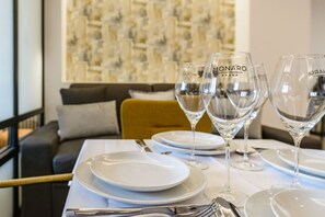 Dining - GRAN VIA capitals, BERLiN (Madrid)