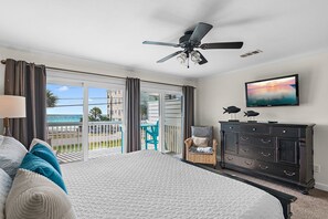 Iron/ironing board, travel cot, free WiFi, bed sheets - Sand Pebbles 2*Private Beach*Pet Friendly*Big View*Nearby Dining*Beach Gear (Destin)