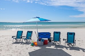 Beach nearby - Sand Pebbles 2*Private Beach*Pet Friendly*Big View*Nearby Dining*Beach Gear (Destin)
