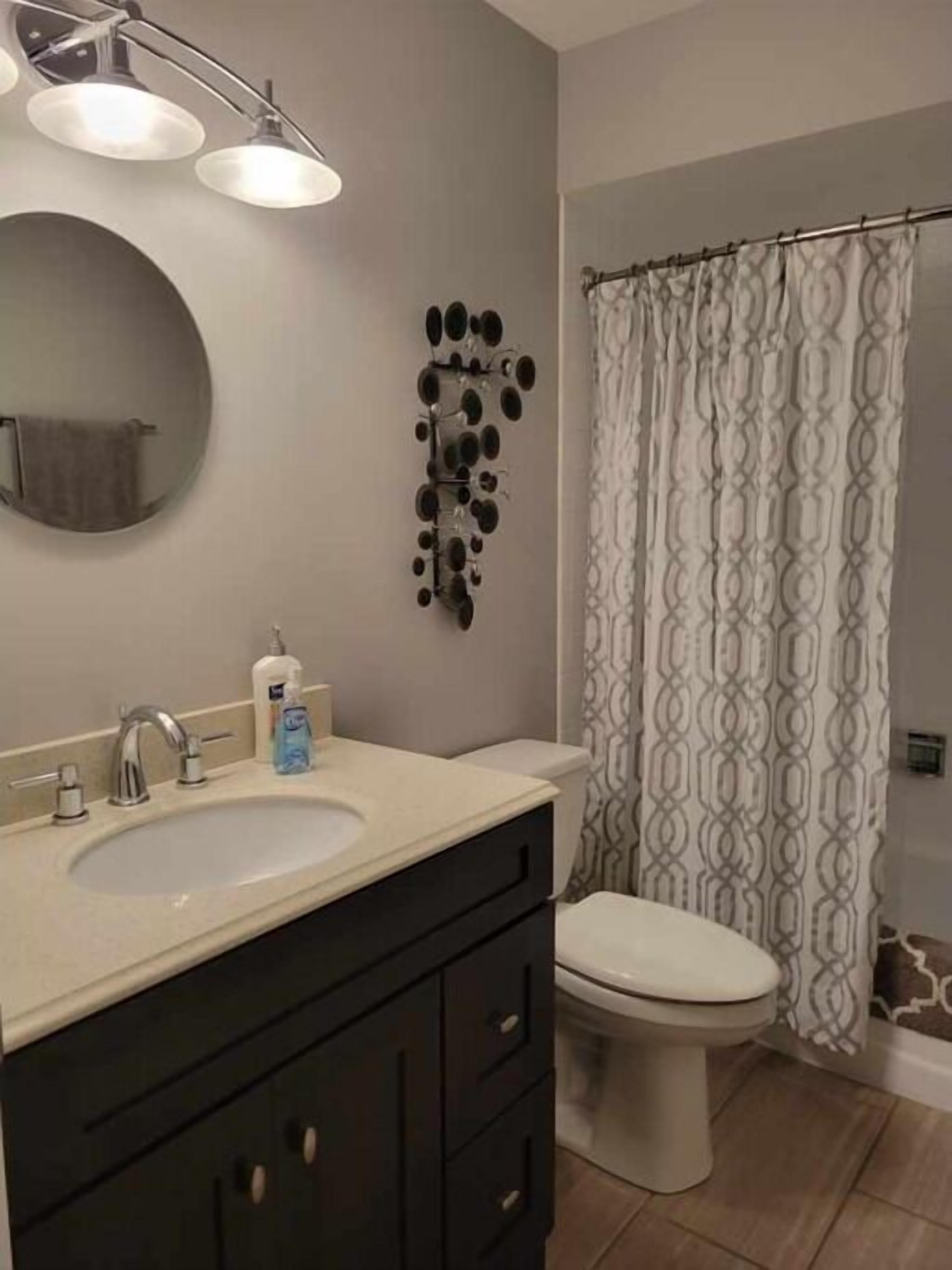 Toallas, jabón, papel higiénico