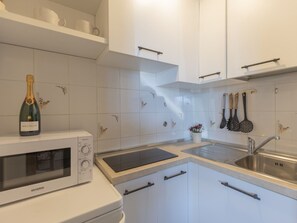 Fridge, microwave - Just minutes from Portoferraio and Lacona (Portoferraio)