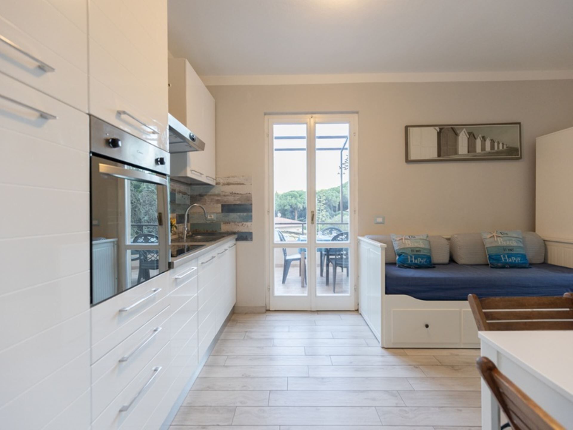 1 室のベッドルーム、WiFi