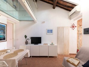 TV - In the heart of Portoferraio's historic center! (Portoferraio)