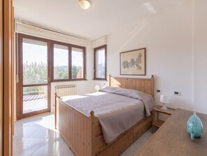 2 bedrooms, WiFi - Spacious, bright and comfortable with 2 terraces (Portoferraio)