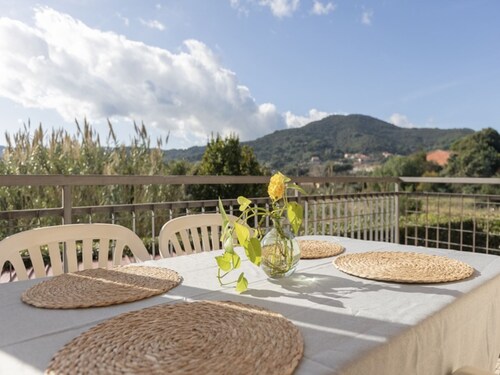 Spacious, bright and comfortable with 2 terraces