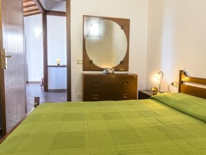 1 bedroom, WiFi - Sea-view one-bedroom apartment in Portoferraio (Portoferraio)
