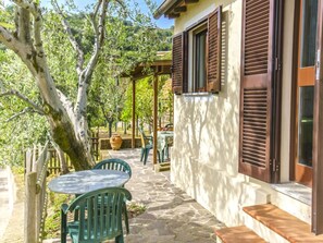 Outdoor dining - Cottage with sea view over Portoferraio Gulf (Portoferraio)