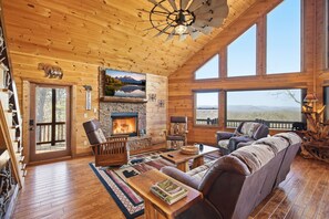 TV, fireplace, offices - Majestic Mountaintop Escape (Blue Ridge)
