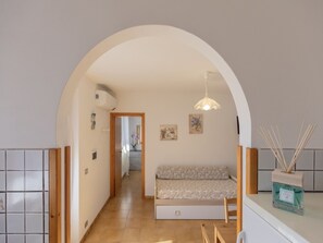 1 bedroom, WiFi - Apartment with garden and BBQ near the sea (Lacona)