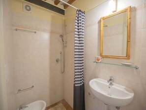 Shower - Perfect for couples, independent and on two levels (Rio Marina)