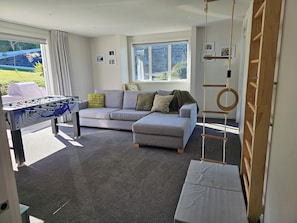 Living area - Oasis for 5, close to wineries, both family friendly or an adults retreat! (Napier)