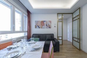 Dining - GRAN VIA capitals, LOS ANGElES (Madrid)
