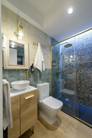 Hair dryer, towels - GRAN VIA capitals, MaRRAKECH (Madrid)