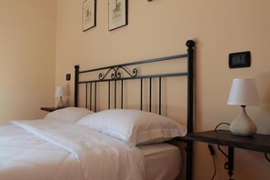 Schreibtisch, kostenloses WLAN