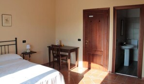 Schreibtisch, kostenloses WLAN