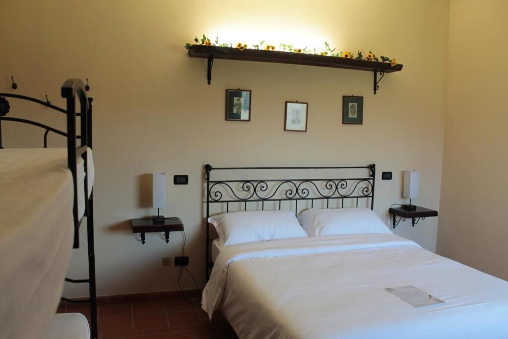 Schreibtisch, kostenloses WLAN