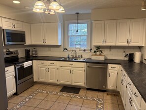 Refrigerador, horno, parrilla de estufa y lavavajillas 