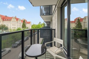 Design Studio Suite, Balcony | Balcony - Apartamenty Portovo Q4 Apartments (Gdańsk)