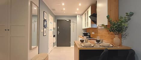 Studio Suite, Balcony | Interior