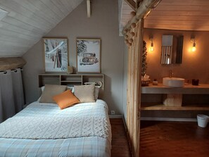 4 chambres, lit parapluie, Wi-Fi gratuit, draps fournis