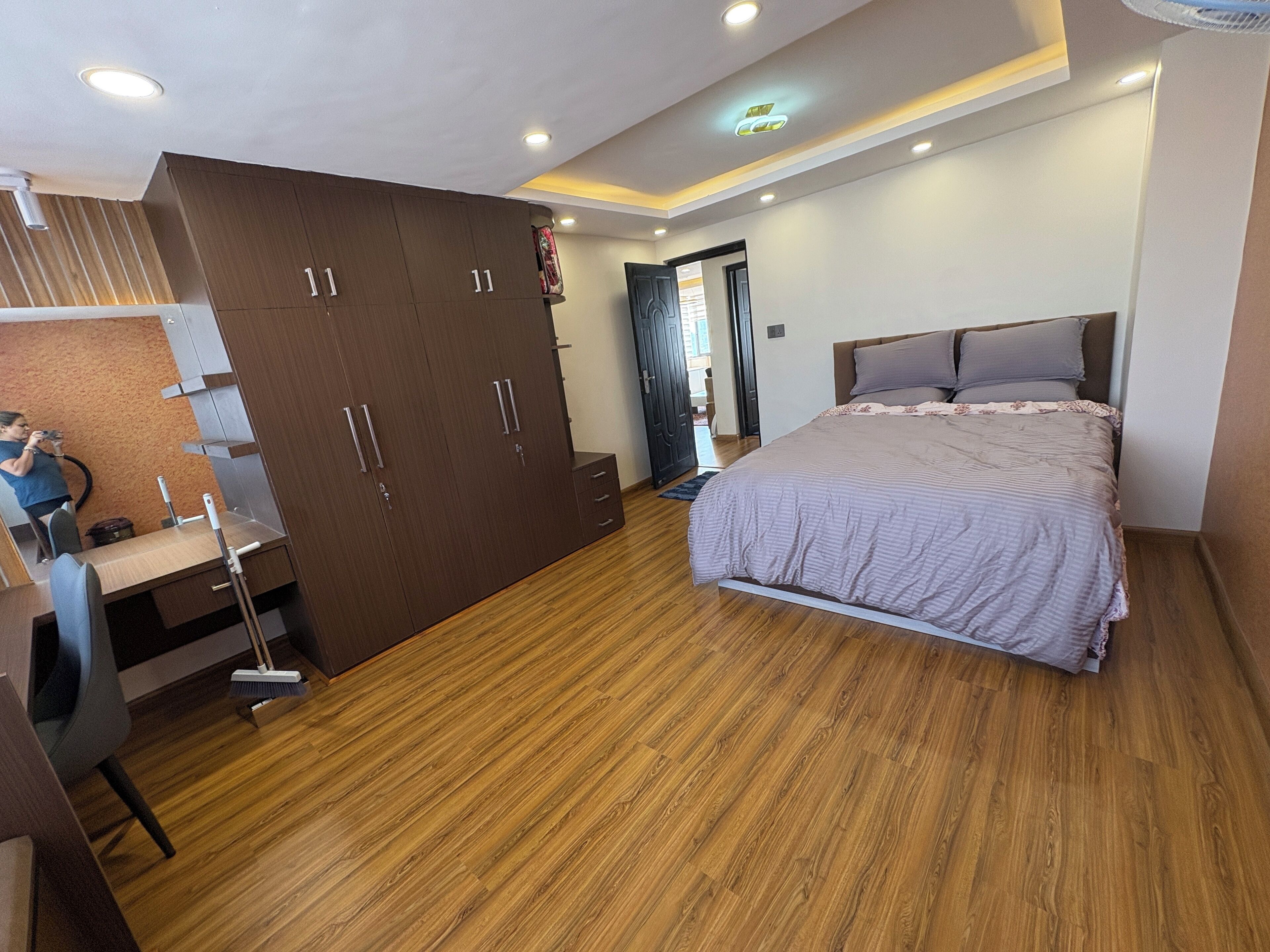 3 chambres, fer et planche à repasser, Wi-Fi, draps fournis