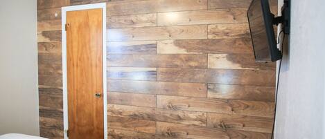 Strykejern/-brett, wi-fi og sengetøy